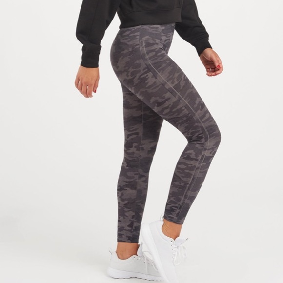 SPANX Look at Me Now Seamless Leggings - Picture 4 of 6